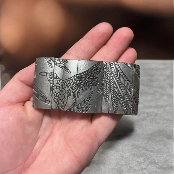 💰Silver Hummingbird Stretch Bracelet – Nature Inspired Boho Jewelry 🌿 - Picture 3 of 4